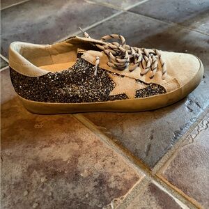 Women's Glitter Sneaker